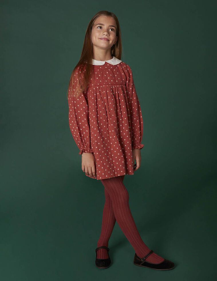 Vestido rojo con bordados