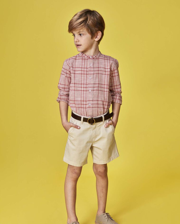 Pantal&oacute;n chino corto piedra