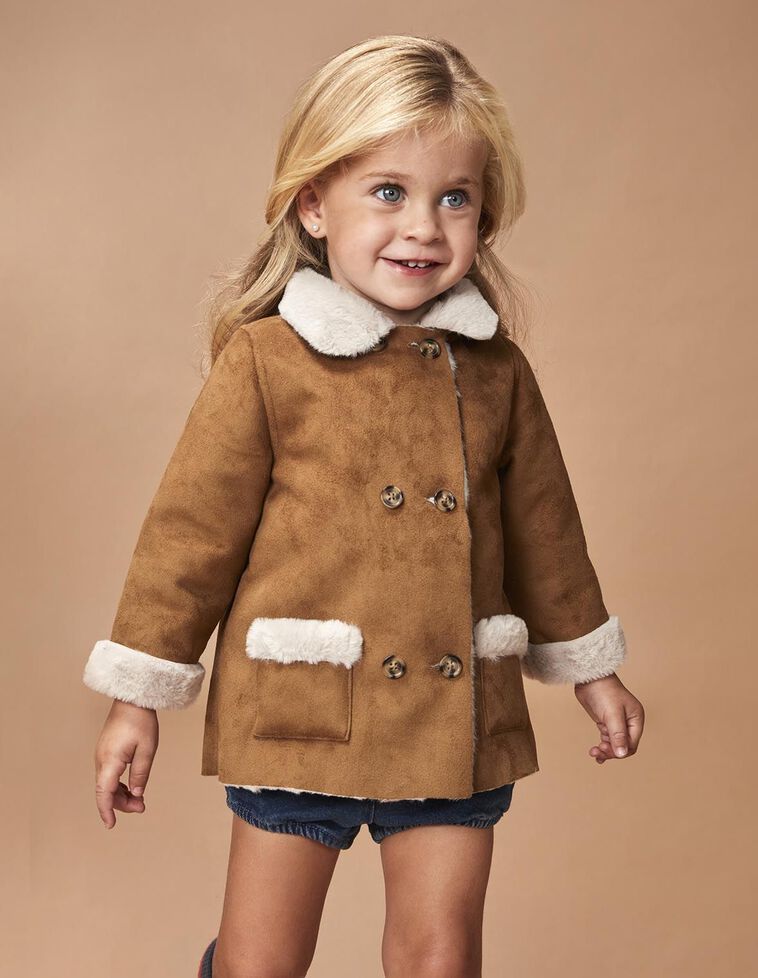 Abrigo de doble botonadura camel